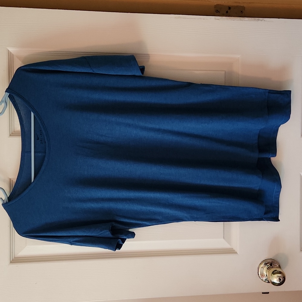 Women's Nike tshirt